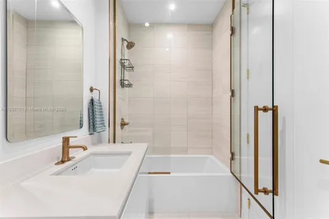 $3,998,000 | 2655 South Bayshore Drive, Unit LPH 2012, Miami, FL 33133