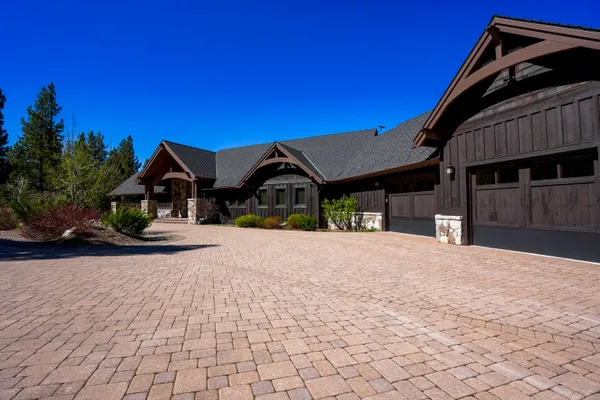 $4,998,000 | 2081 Tahoe Mountain Road, South Lake Tahoe, CA 96150