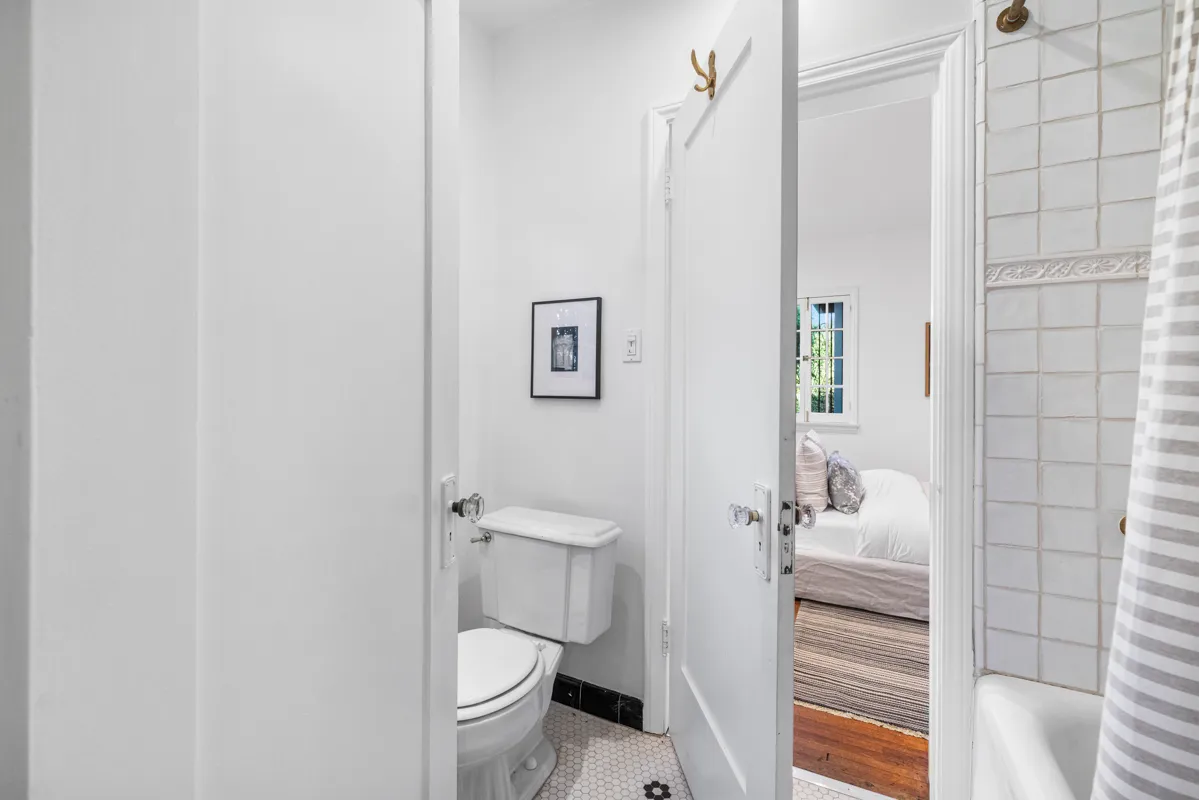 $1,849,000 | 926 Burnside Avenue, Los Angeles, CA 90036