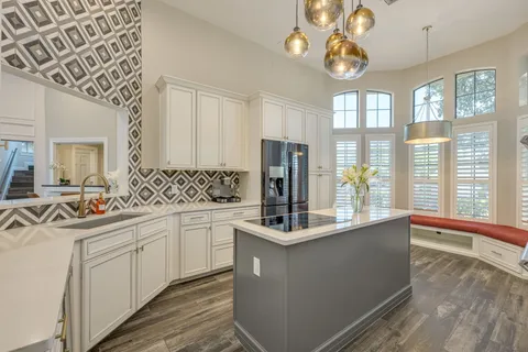 $1,390,000 | 6665 Whitemarsh Valley Walk, Austin, TX 78746