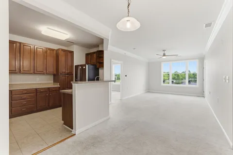 $277,854 | 14241 Kings Crossing Boulevard, Unit 411, Boyds, MD 20841