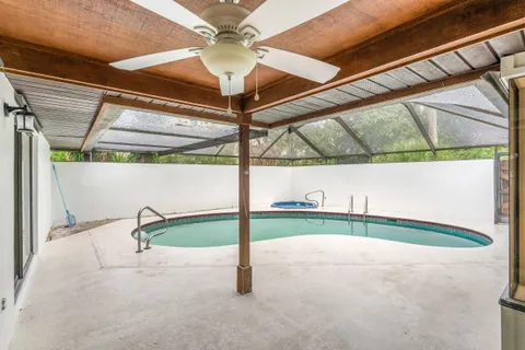 a view of a indoor garage