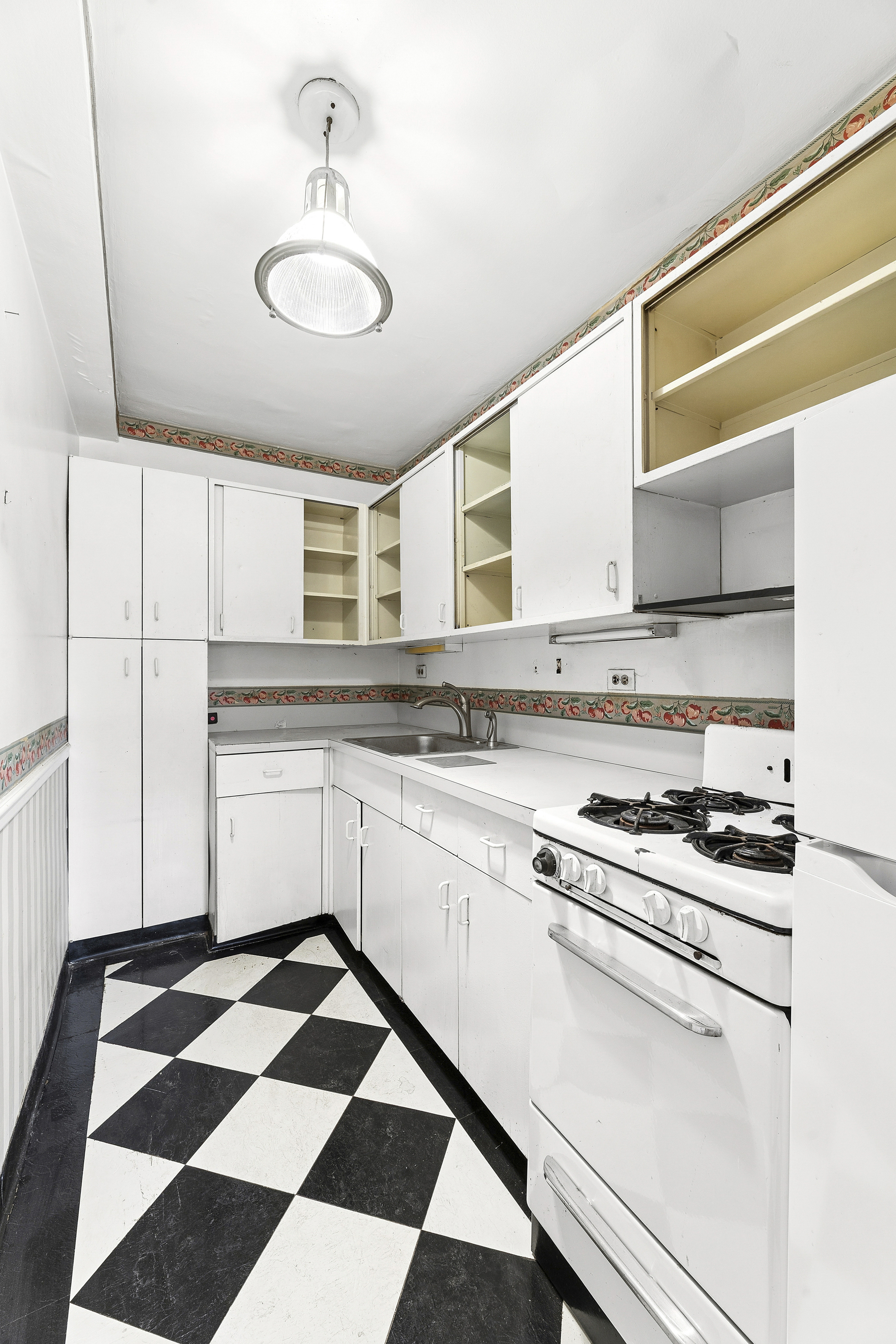 300 East 71st Street, Unit 15D Manhattan, NY 10021 - Photo 5 of 12