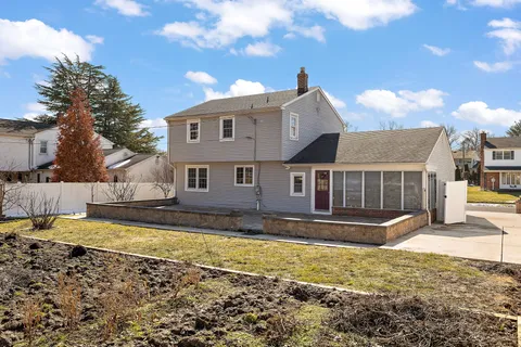 $489,900 | 2407 Larkwood Drive, Wilmington, DE 19810