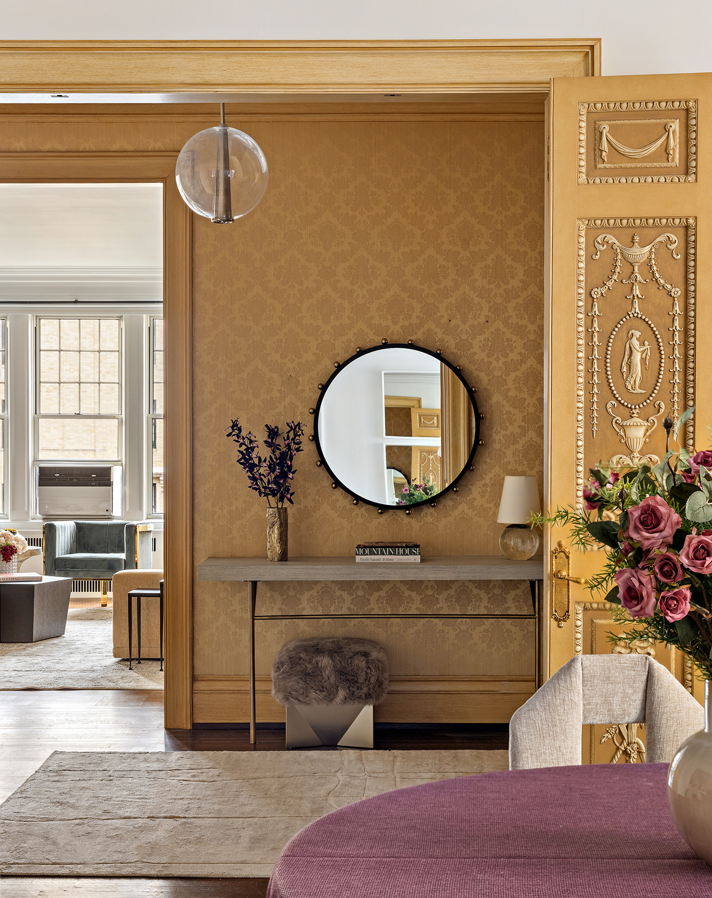 875 Park Avenue, Unit 11C Manhattan, NY 10075 - Photo 7 of 25 a view of a entryway