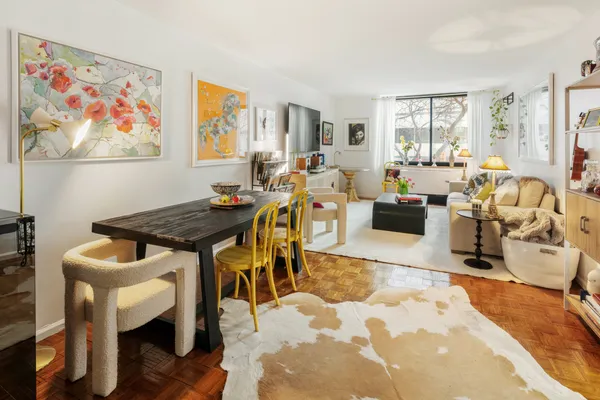 $1,575,000 | 275 Greenwich Street, Unit 2A | TriBeCa
