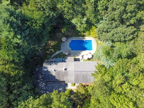 $1,395,000 | 28 Sunnyrock Drive, Walpole, MA 02081