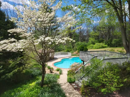 Contact Agent | 4 Bellbrook Drive, West Chester, PA 19382