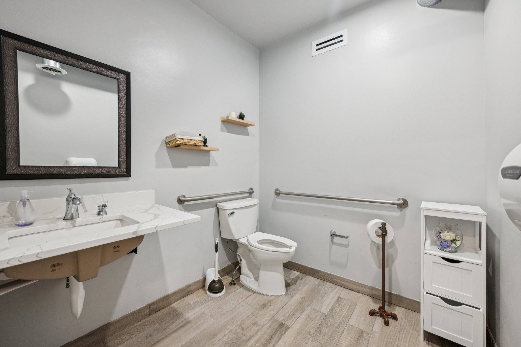 2708 Ontario Road Northwest Washington, DC 20009 - Photo 23 of 38