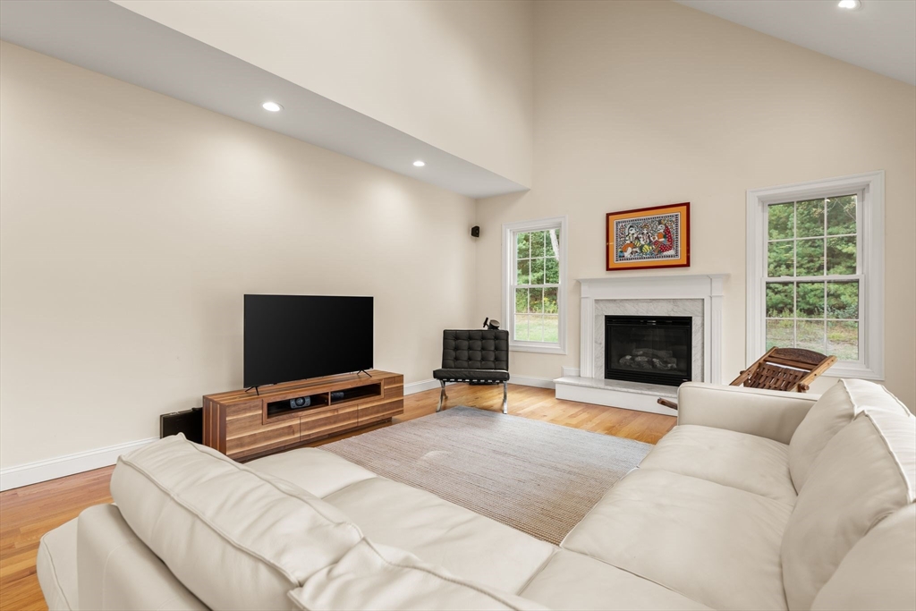 3 Squirrel Hill Road Acton, MA 01720 - Photo 9 of 41