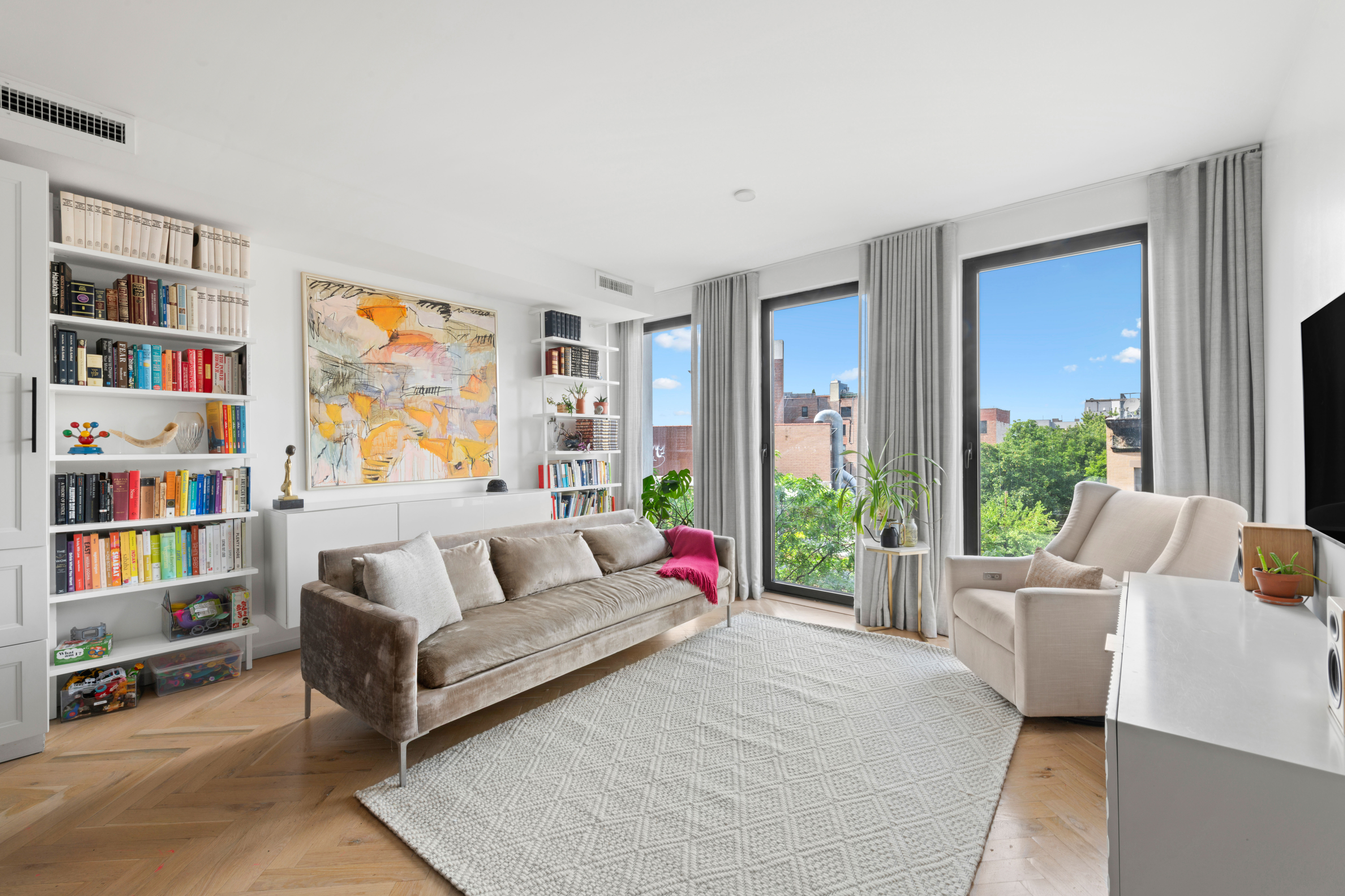805 Washington Avenue, Unit 3B Brooklyn, NY 11238 - Photo 1 of 14