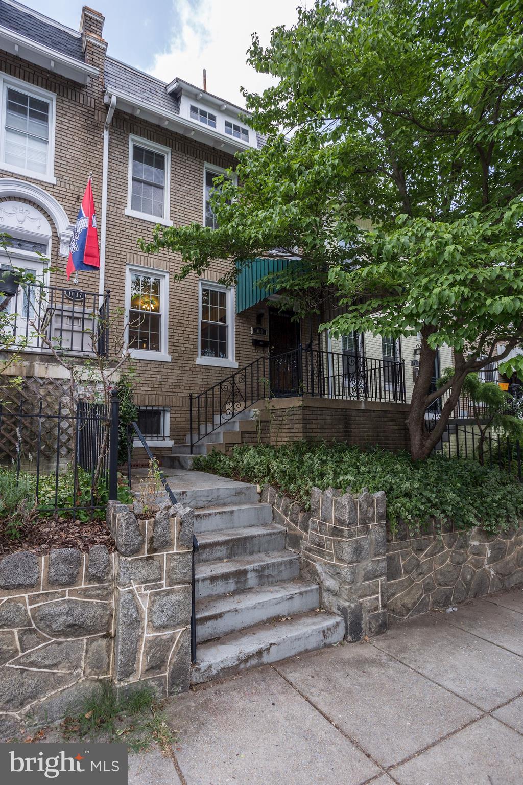 1015 Quebec Place Northwest Washington, DC 20010 - Photo 4 of 25