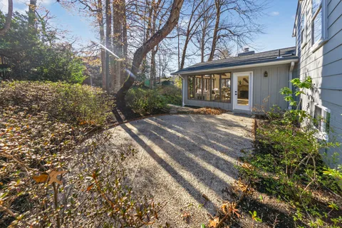 $1,350,000 | 6813 Winterberry Lane, Bethesda, MD 20817