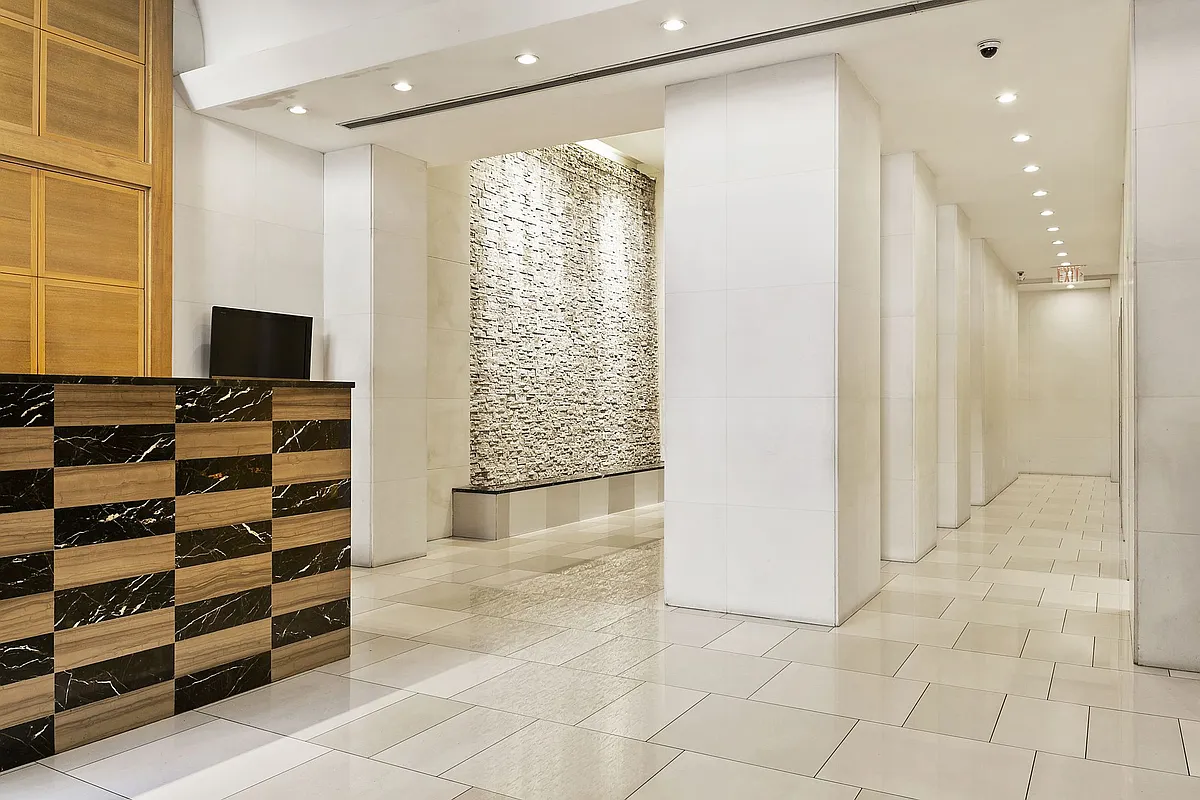 52 East End Avenue, Unit 12B Manhattan, NY 10028 - Photo 9 of 10