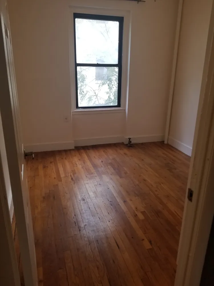 $2,750 | 21-57 33rd Street, Unit 3H | Astoria