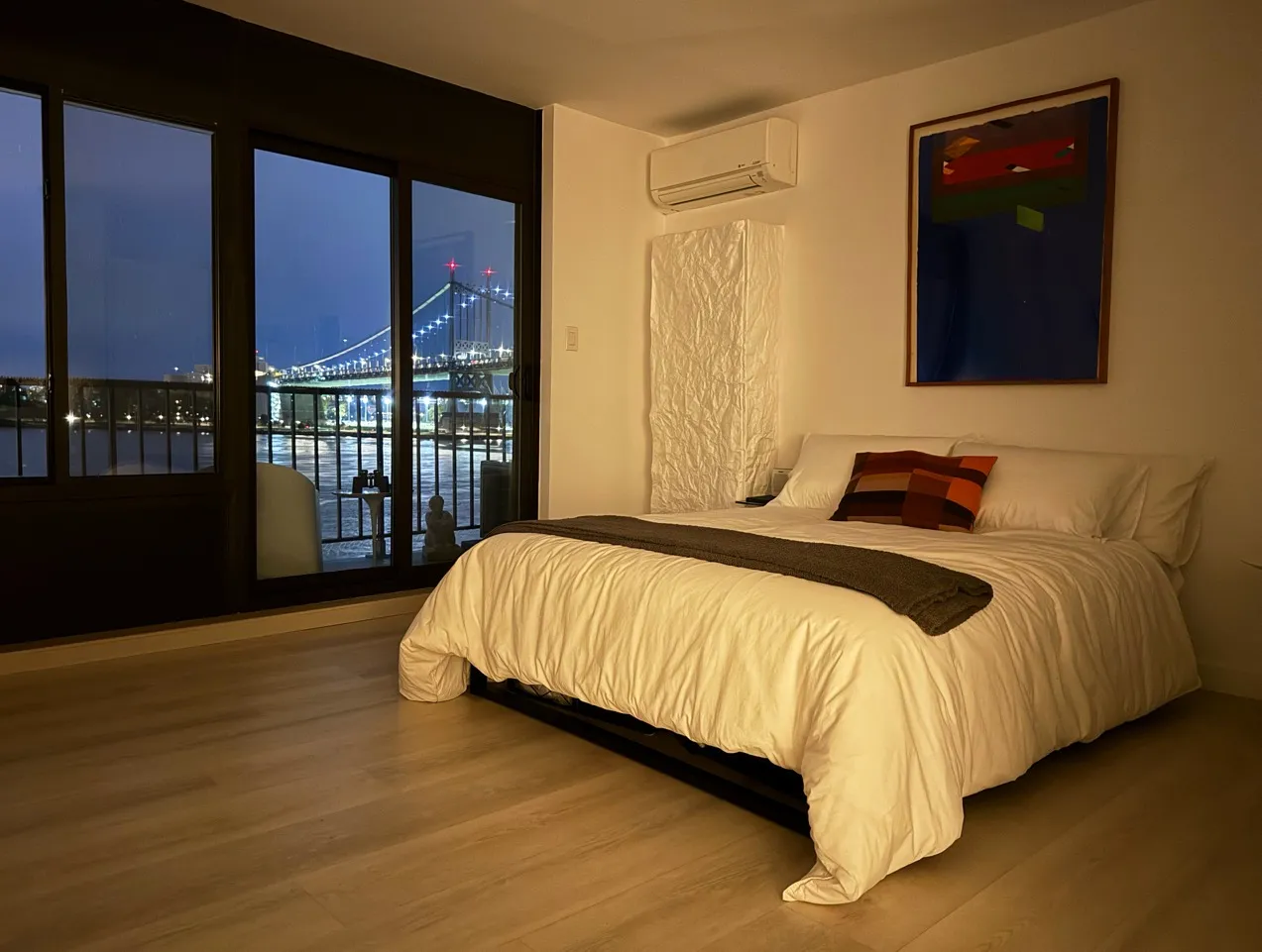 $575,000 | 25-40 Shore Boulevard, Unit 3P | Astoria