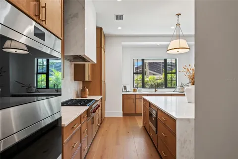 $4,349,000 | 804 Idlewood Drive, Tampa, FL 33609