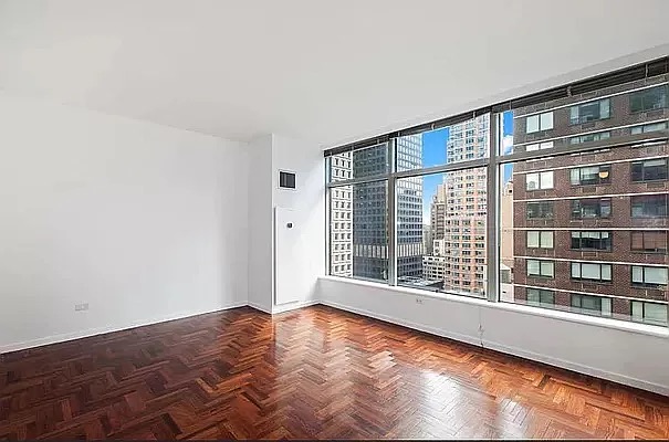 250 East 54th Street, Unit 20B Manhattan, NY 10022 - Photo 2 of 7