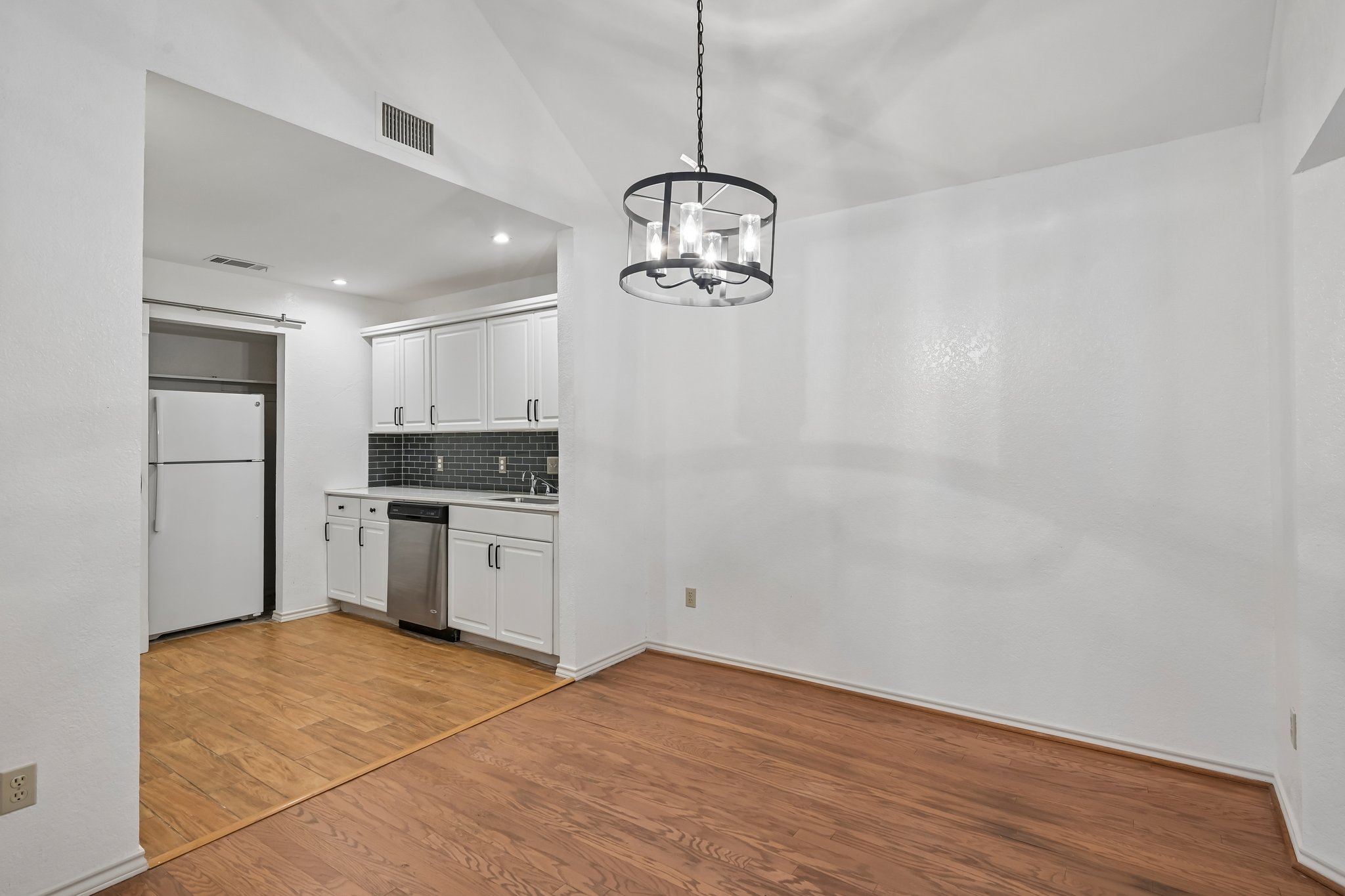17860 Windflower Way, Unit 1704 Dallas, TX 75252 - Photo 8 of 44