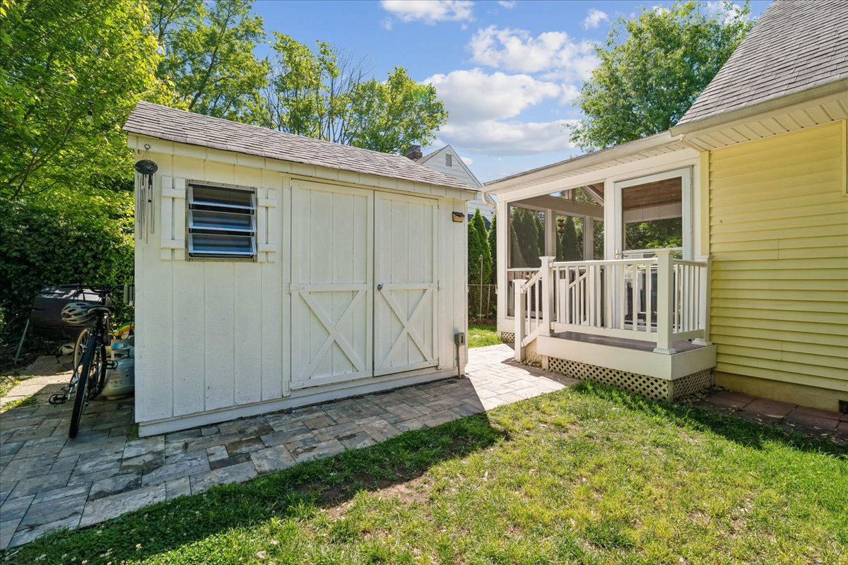 905 Robin Road Silver Spring, MD 20901 - Photo 38 of 43
