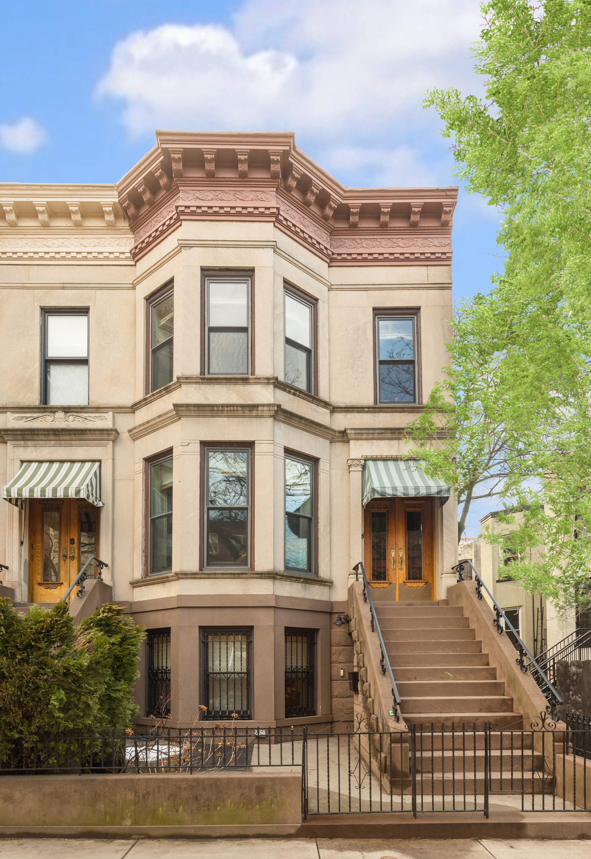 152 Underhill Avenue Brooklyn, NY 11238 - Photo 19 of 20 a front view of a building