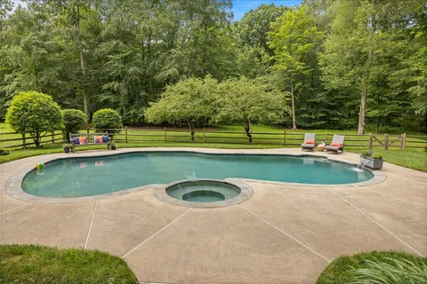 $1,599,000 | 17 Quail Drive, Doylestown, PA 18901