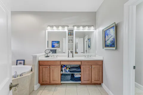 $479,000 | 5401 Cafrey Place, Apollo Beach, FL 33572