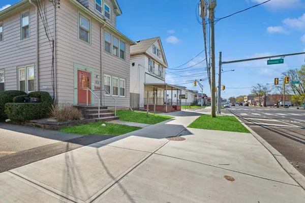 $3,300 | 586 Livingston Avenue, North Brunswick, NJ 08902