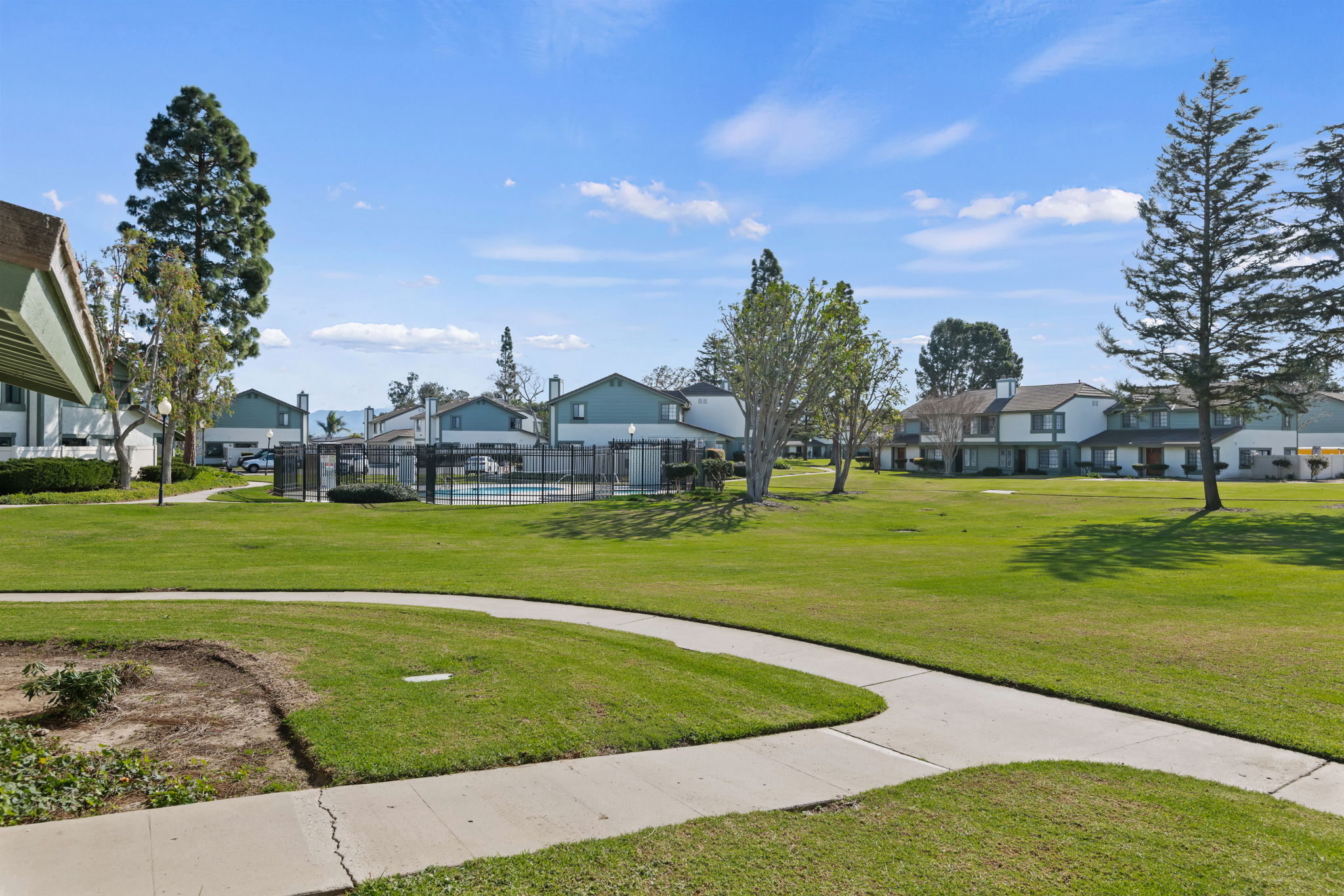 3426 Olds Road Oxnard, CA 93033 - Photo 4 of 32