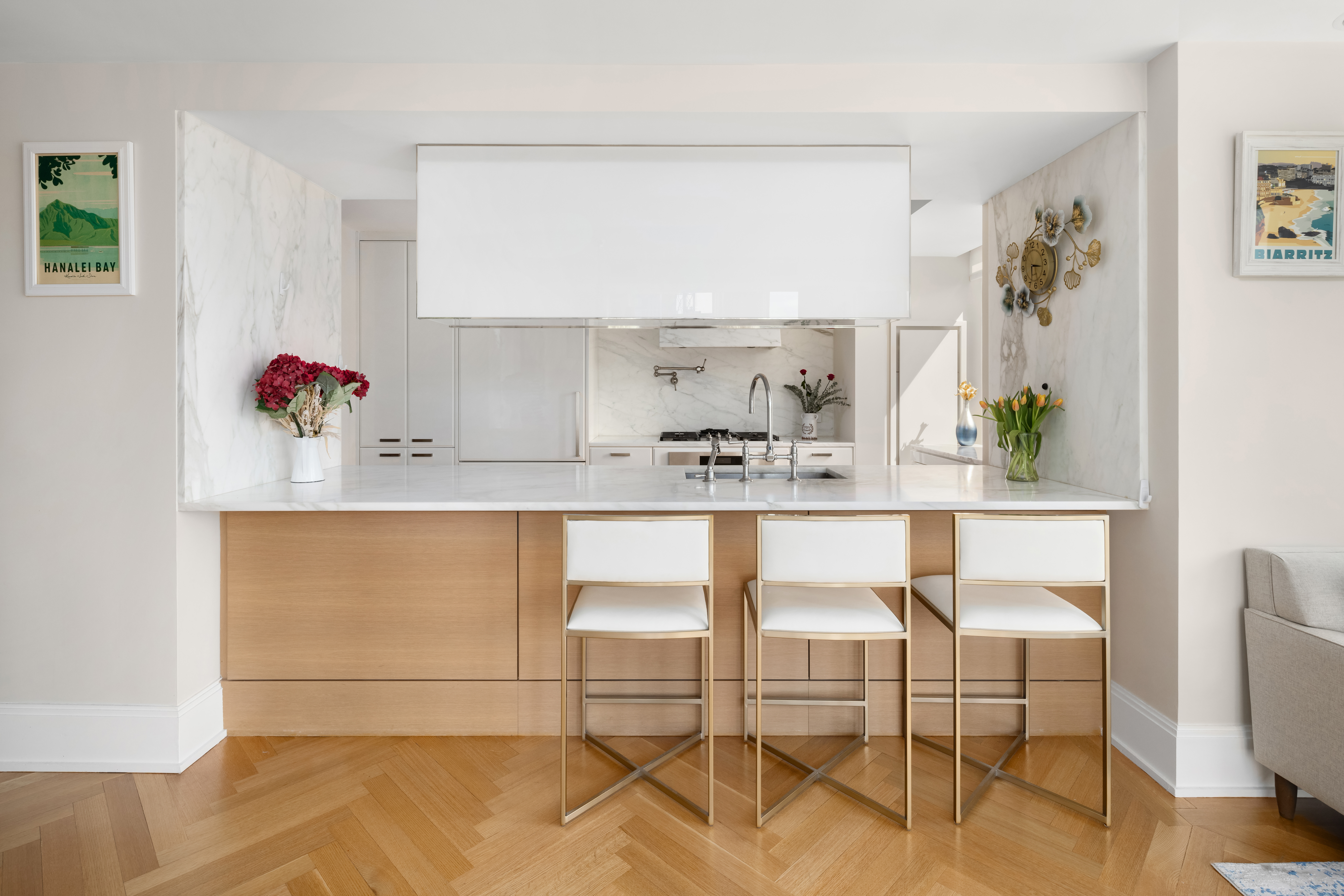 305 East 85th Street, Unit 14D Manhattan, NY 10028 - Photo 3 of 11 a bathroom with a sink and a mirror