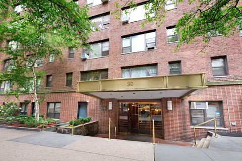 $500,000 | 30 East 37th Street, Unit 2E | Murray Hill