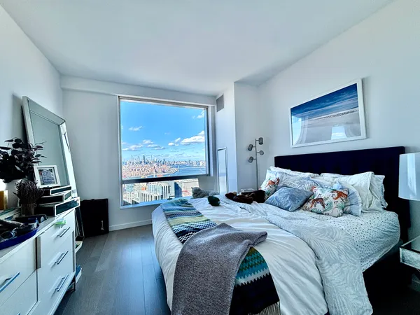 $8,750 | 1 City Point, Unit 50B | Downtown Brooklyn