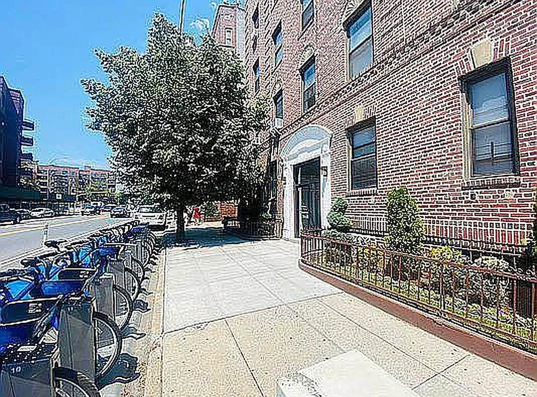 625 Caton Avenue, Unit 4E Brooklyn, NY 11218 - Photo 10 of 12 a view of house with patio