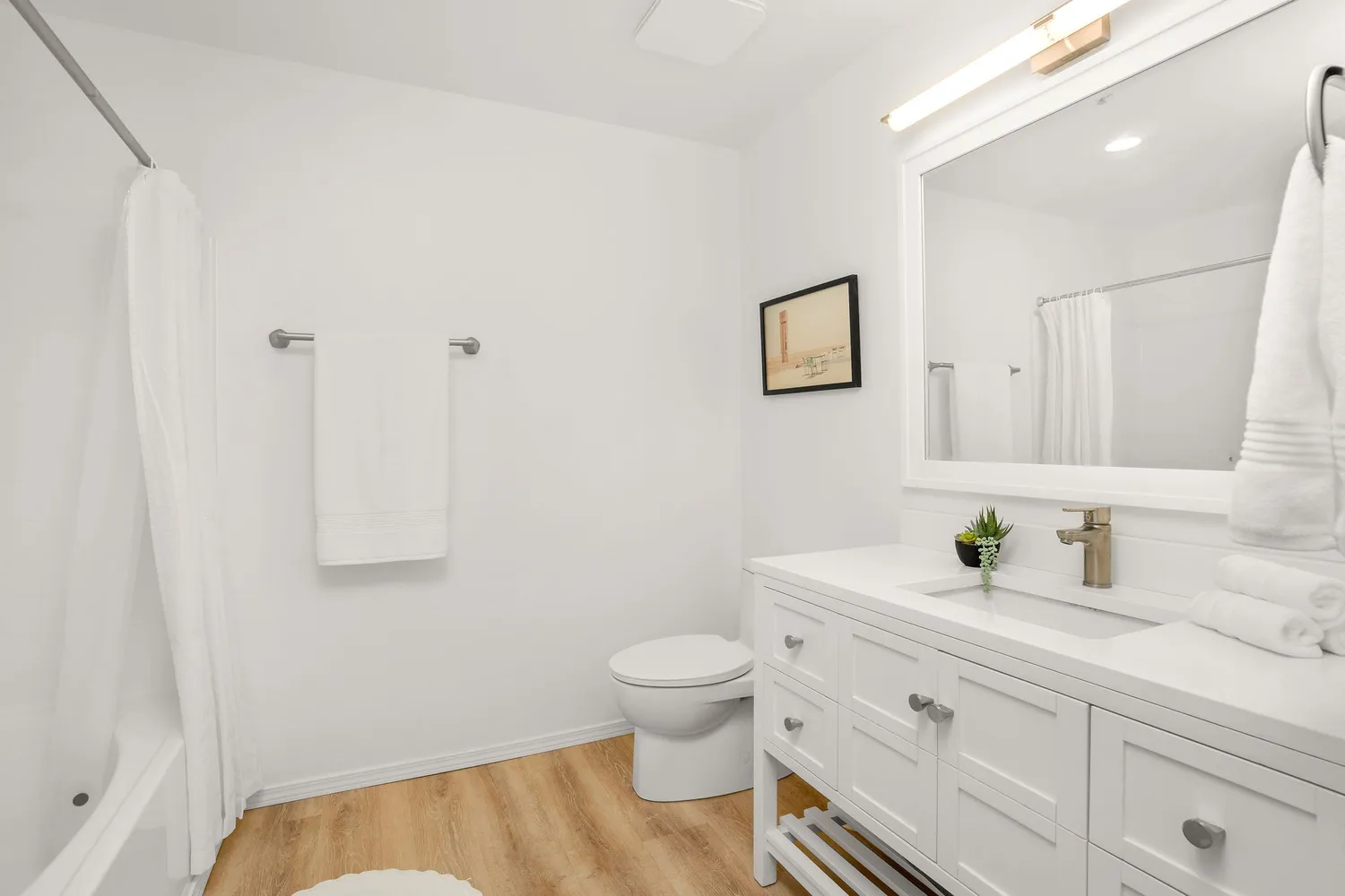 $649,000 | 4060 Glencoe Avenue, Unit 228, Marina del Rey, CA 90292