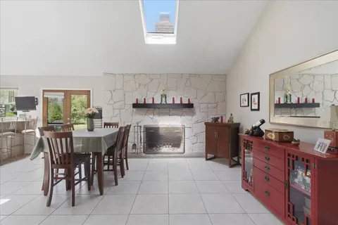 $1,851,000 | 121 Montauk Highway, Quogue, NY 11959