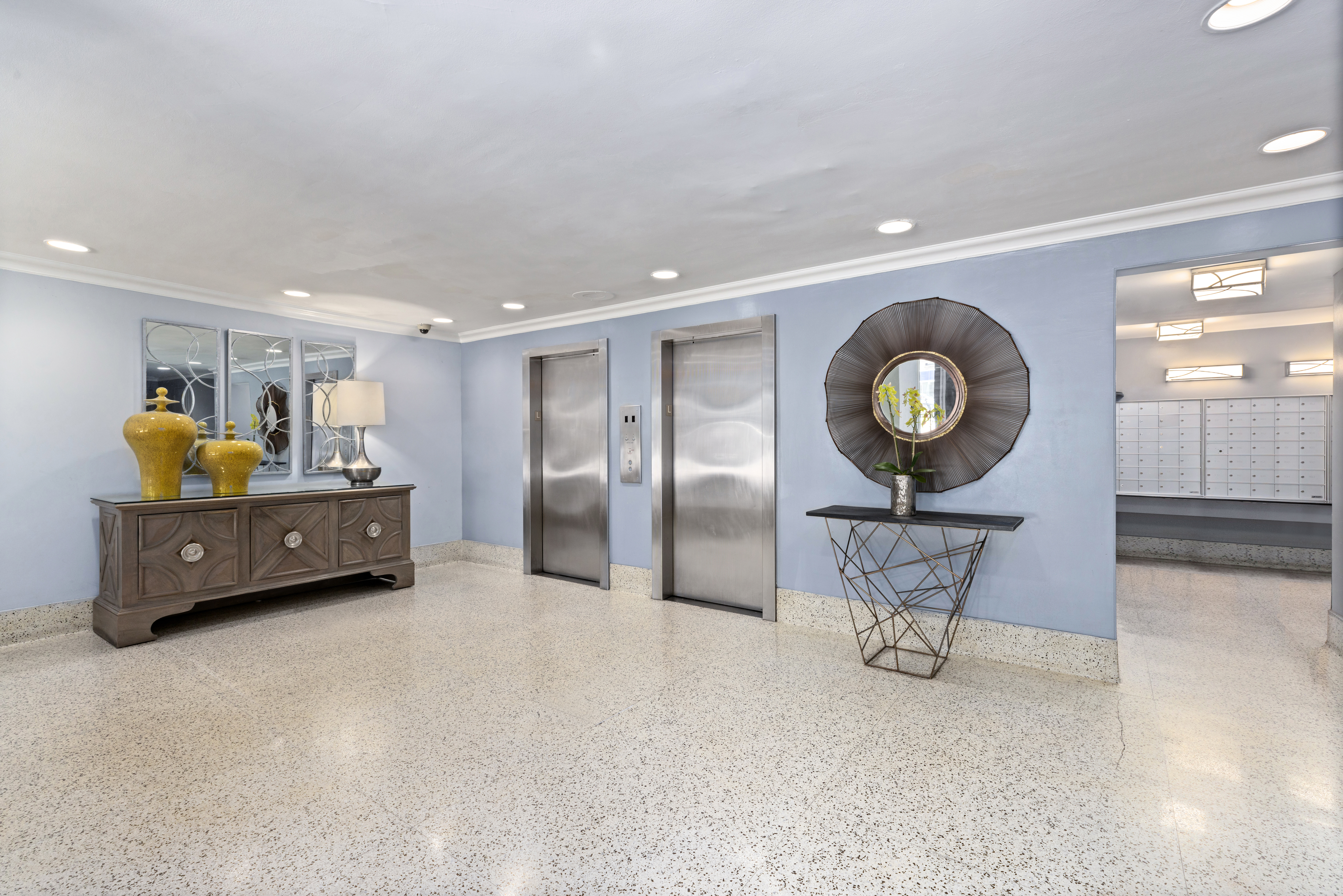 220 East 57th Street, Unit 17D Manhattan, NY 10022 - Photo 4 of 8