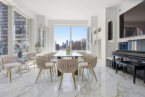 $3,300,000 | 845 United Nations Plaza, Unit 6A | Midtown East