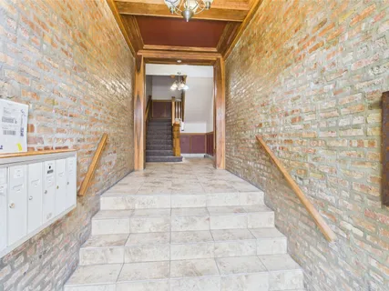 $345,000 | 5237 South Michigan Avenue, Unit 2N, Chicago, IL 60615