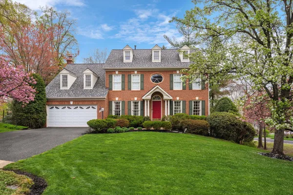 $1,165,000 | 8609 Woodland Heights Court, Alexandria, VA 22309