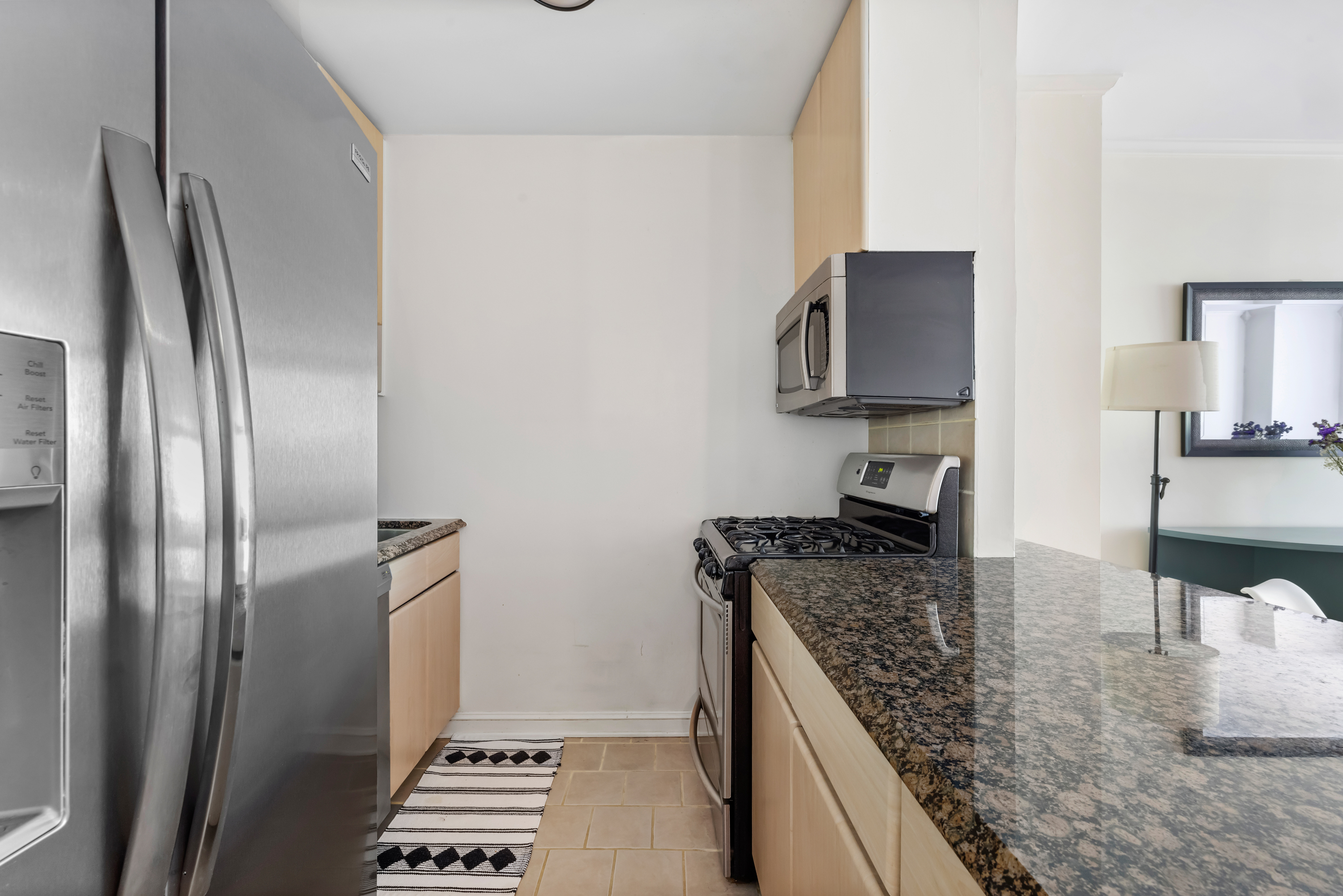 21 South End Avenue, Unit 435 Manhattan, NY 10280 - Photo 3 of 16