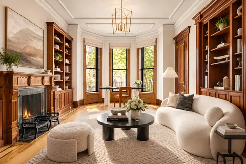 $7,950,000 | 159 East 71st Street | Lenox Hill