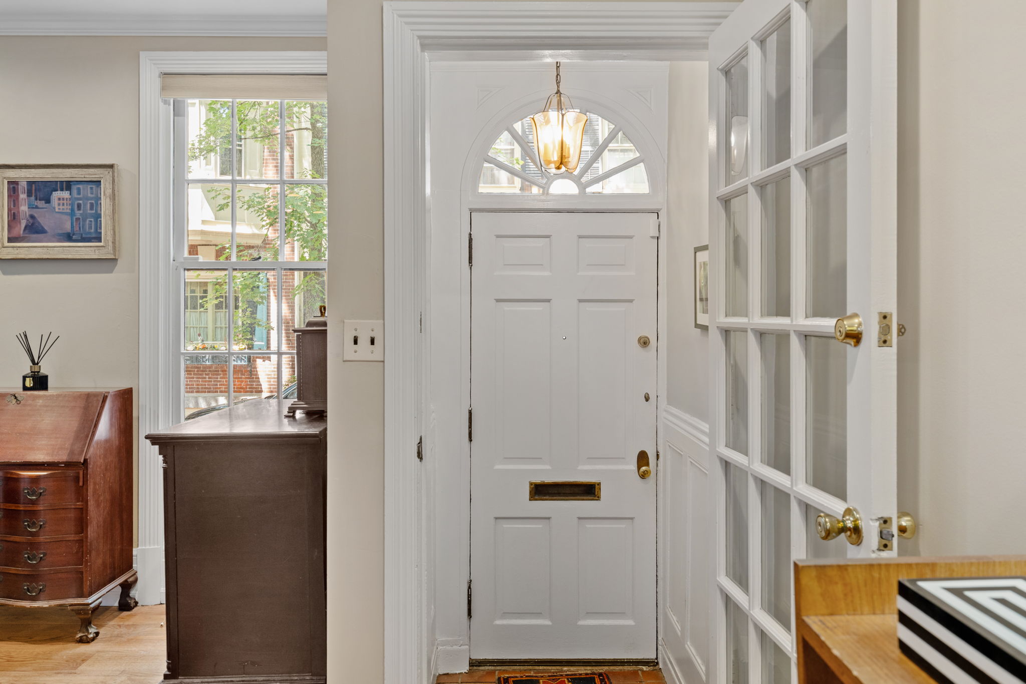 2208 Rittenhouse Square Philadelphia, PA 19103 - Photo 2 of 27