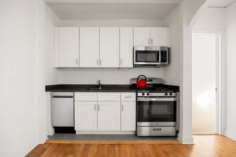 $499,000 | 385 East 18th Street, Unit 4E | Ditmas Park
