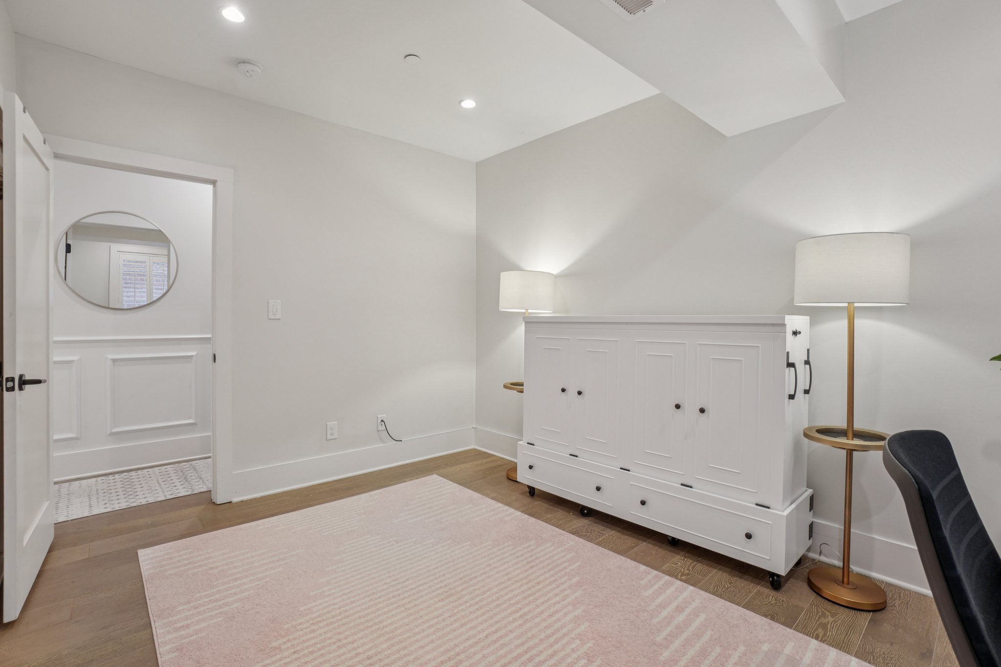 1682 Irving Street Northwest, Unit 2 Washington, DC 20010 - Photo 18 of 31