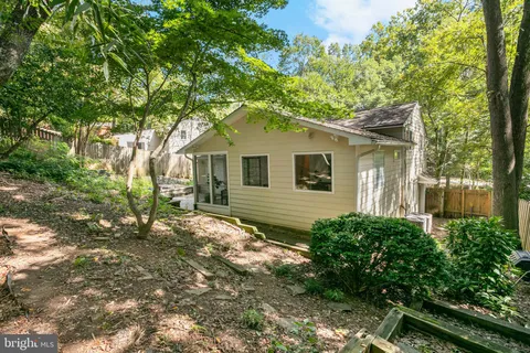a house view with a outdoor space