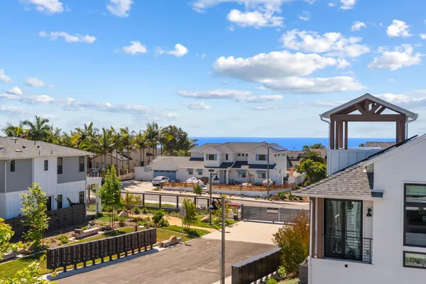 $1,998,888 | 1600 San Remo Place, Unit 102, Encinitas, CA 92024