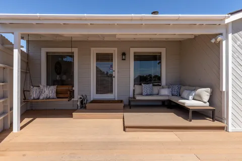 $1,550,000 | 387 1/2 Ocean View Avenue, Encinitas, CA 92024