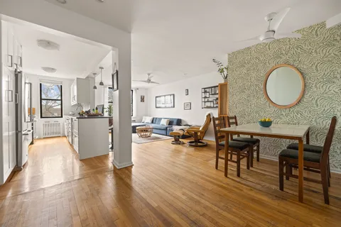 $699,000 | 345 Webster Avenue, Unit 3U | Kensington