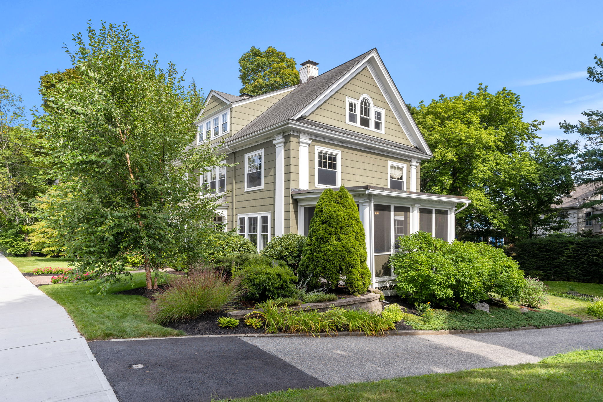 64 Woburn Street Reading, MA 01867 - Photo 2 of 56