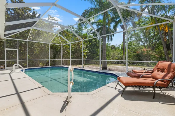 $575,000 | 25900 Creekbend Drive, Bonita Springs, FL 34135